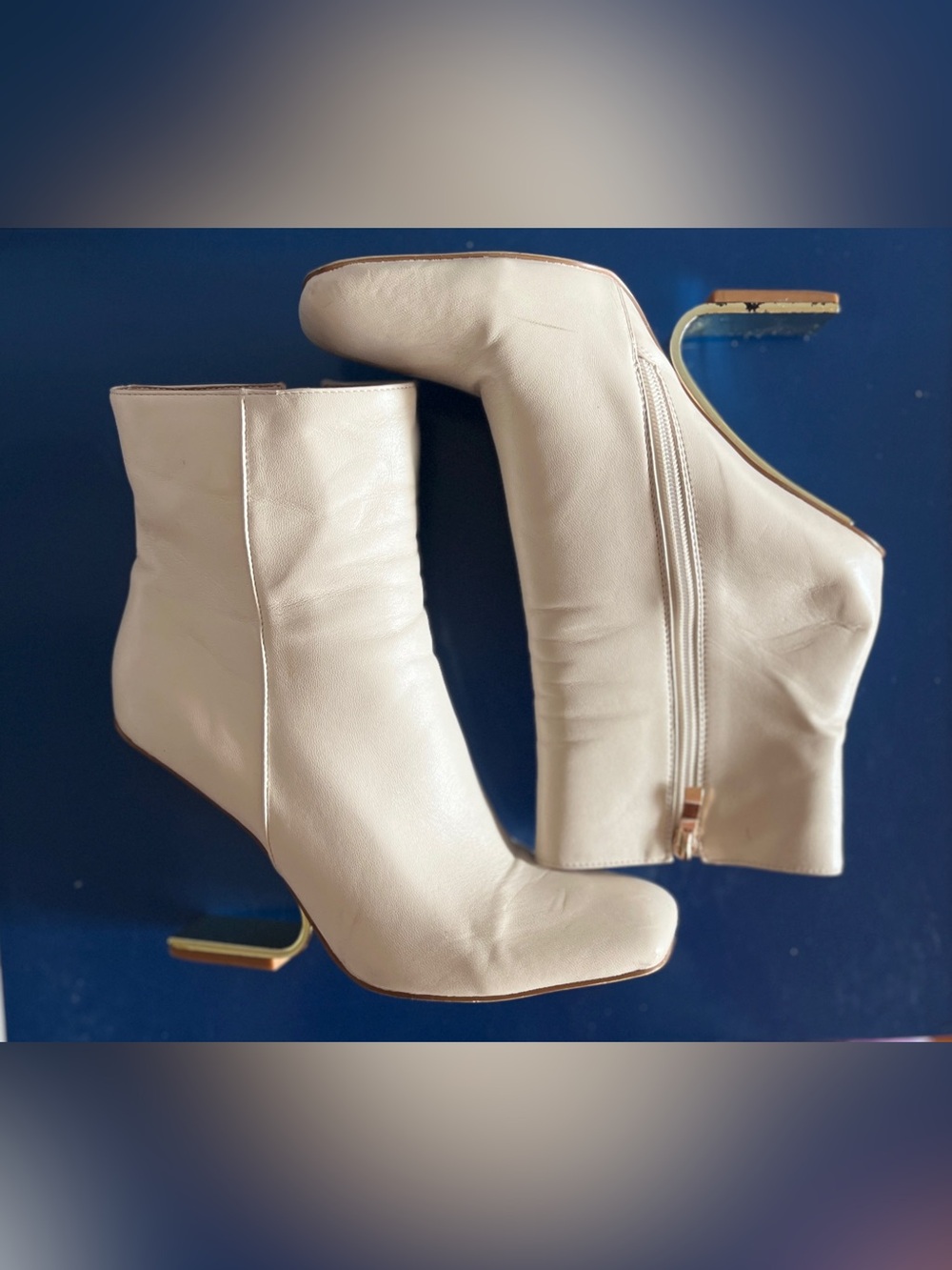Azalea Wang Arianna Bone White Sculptural Gold Heel Ankle Booties size 9